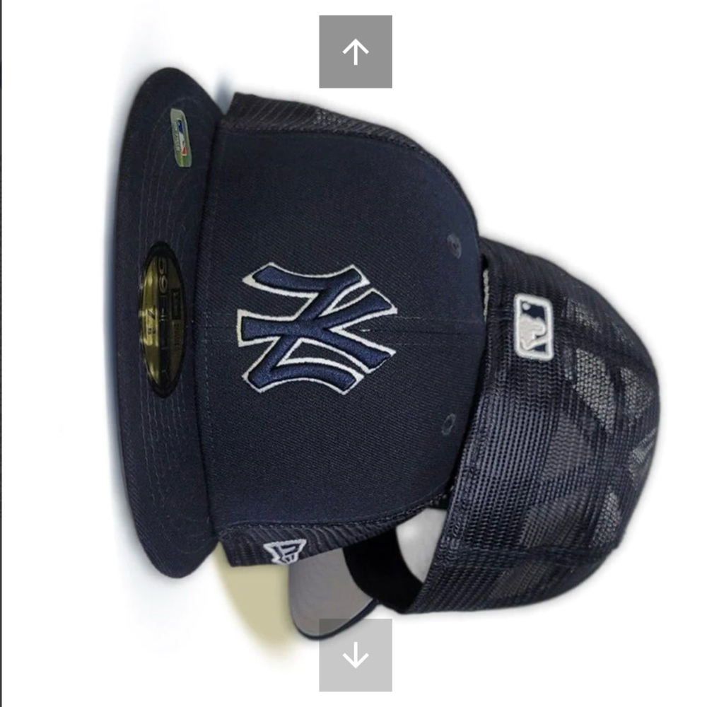 Navy Blue Mesh New York Yankees Gray Bottom New Era 59FIFTY Fitted - Picture 2 of 7